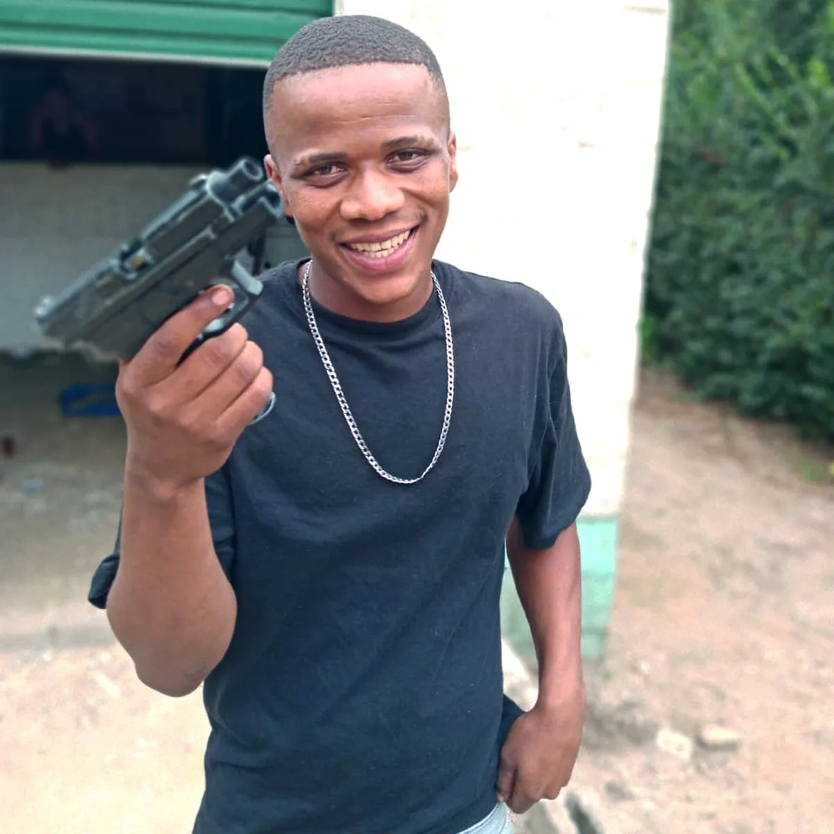 Madgas artist portrait